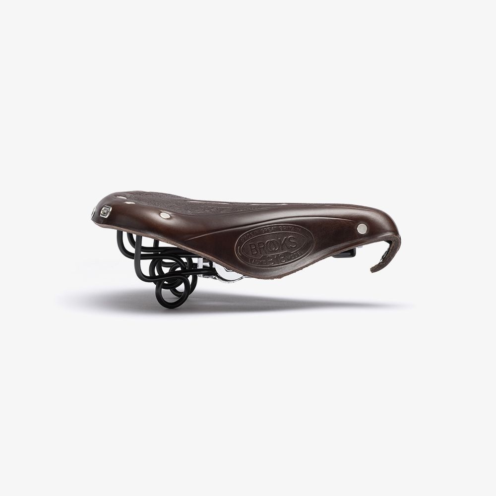 b18_a_brown_leather_saddle_side