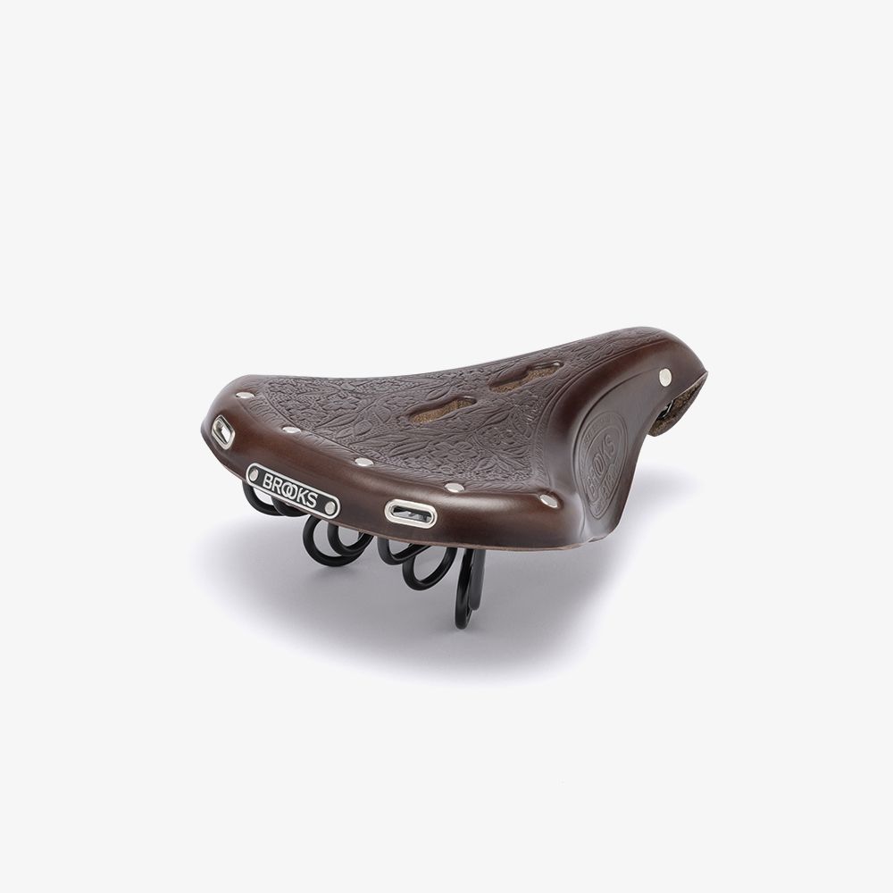 b18_a_brown_leather_saddle_3-4