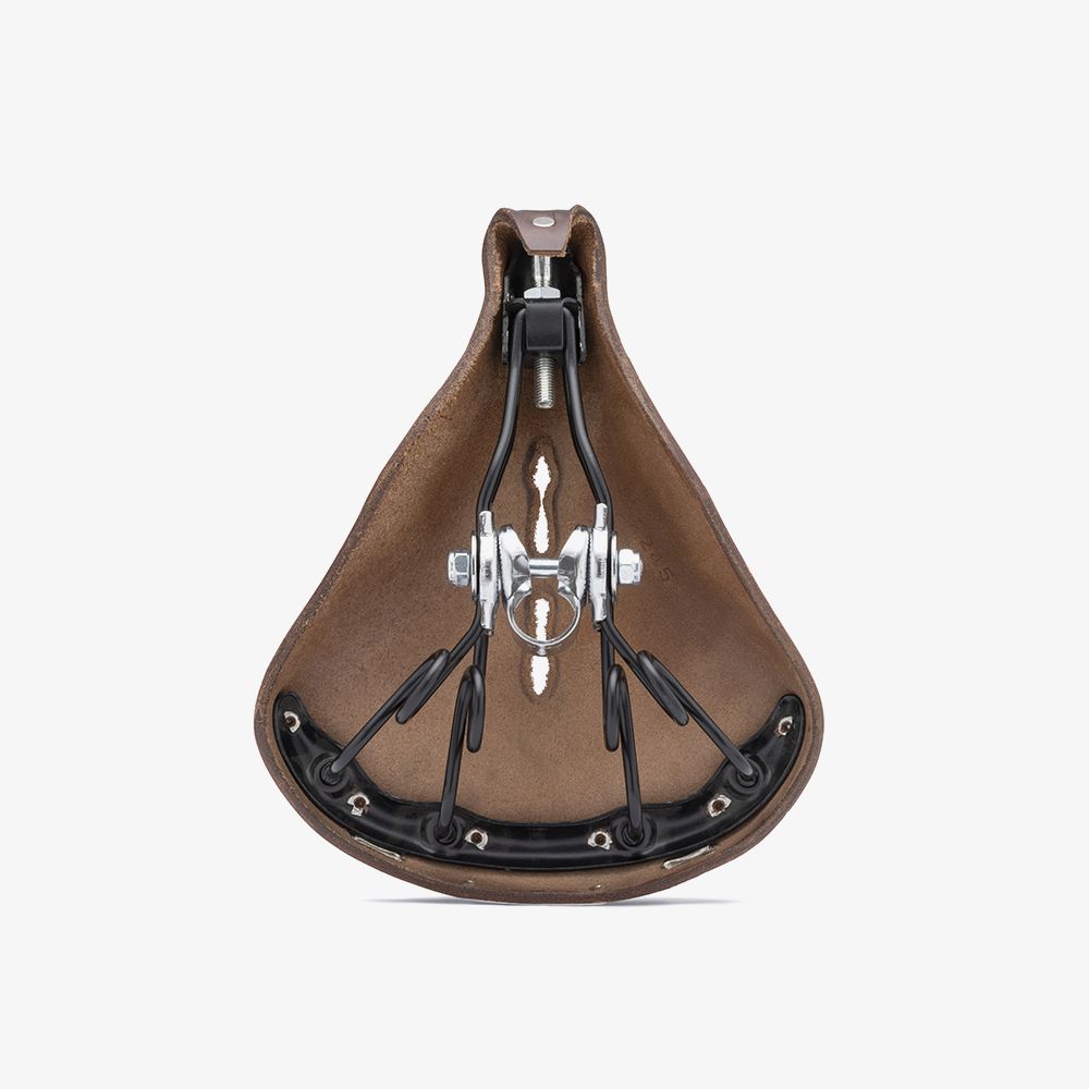 b18_a_brown_leather_saddle_bottom